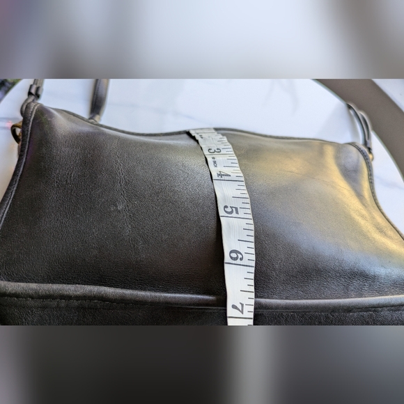 Coach Vintage Mahoney Leather Bag. - Picture 14 of 14